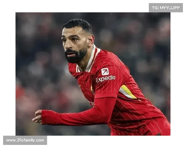 全面解析萨拉赫在球场上的主要位置与战术作用及其进攻特点分析